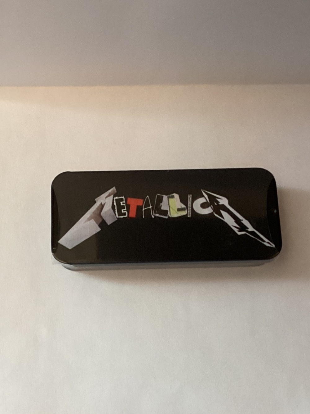 NEW Metallica Album Cover Guitar Pick Tin with 16 picks